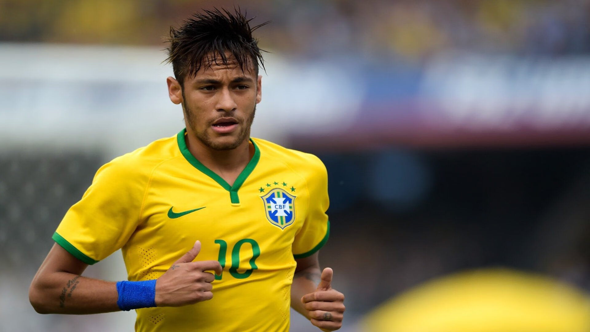 官方：意大利裁判组执法巴黎vs拜仁焦点战，马里亚尼任主裁，巴黎意大利门将